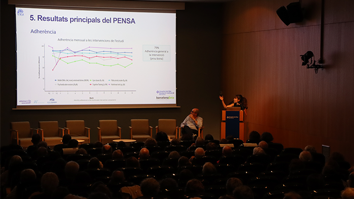 La Dra. Natàlia Soldevila presentant els resultats del PENSA