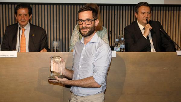 Dr. Marc Suárez Calvet was awarded at the institutional act of the SEN.