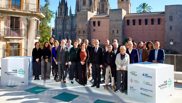 Este proyecto, promovido por la Fundación Pasqual Maragall con el apoyo del Ayuntamiento de Barcelona, cuenta con la participación de los principales hospitales públicos de la ciudad y de instituciones especializadas en la investigación del Alzheimer.