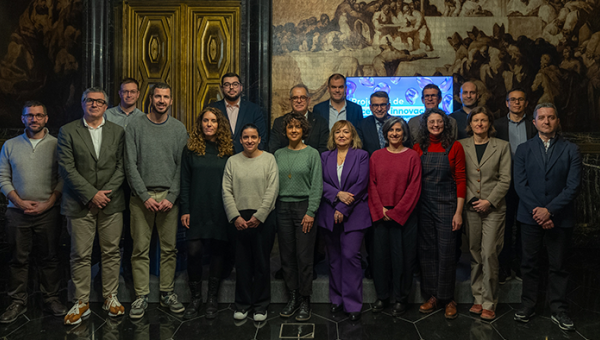 Foto de familia de los ganadores de las subvenciones de investigación 2025