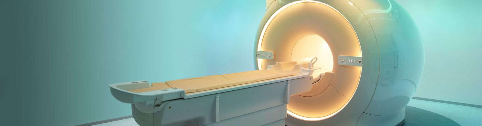 Máquina de resonancia magnética para imágenes cerebrales